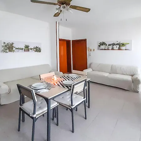 Holiday home Beautiful In Siracusa With Kitchen
