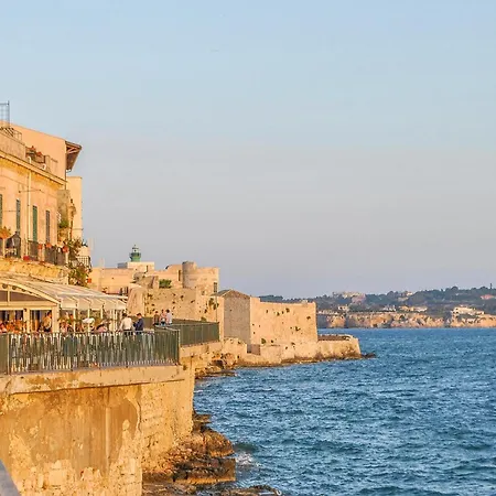 別荘 Beautiful In Siracusa With Kitchen